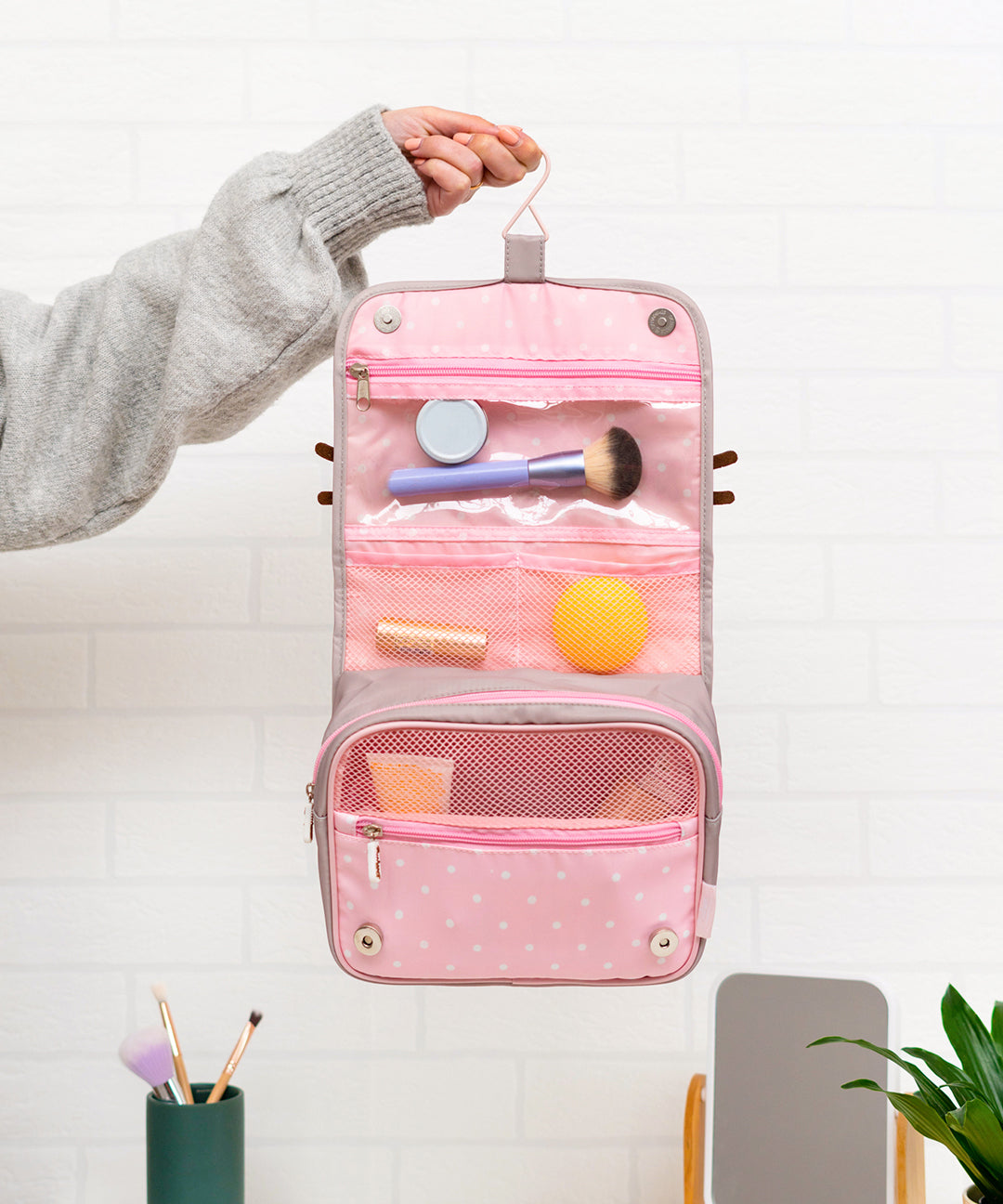 Pusheen Toiletry Bag